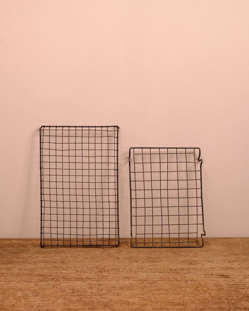 FOUND | Wire Cooling Rack