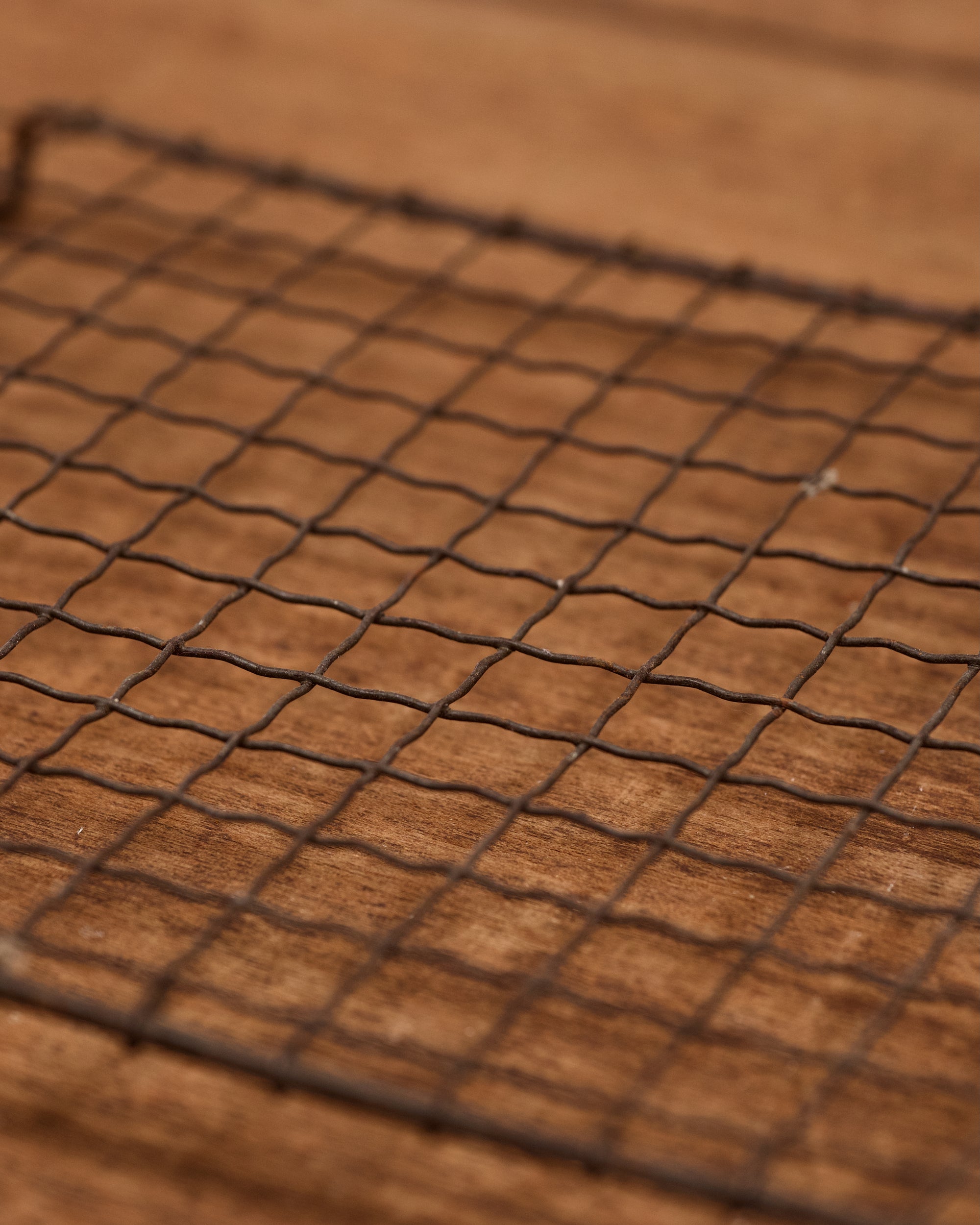 FOUND | Wire Cooling Rack