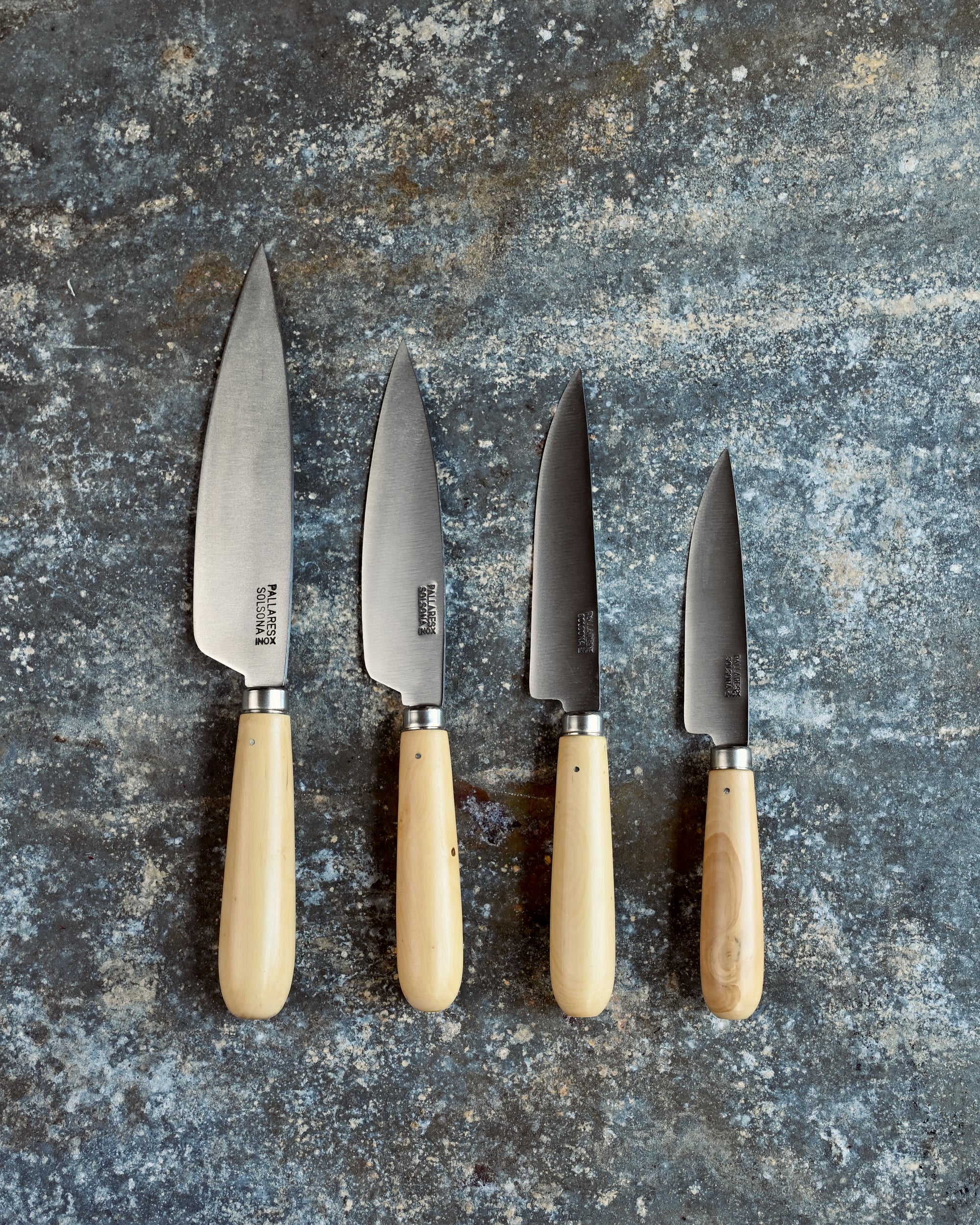 Boxwood Knives