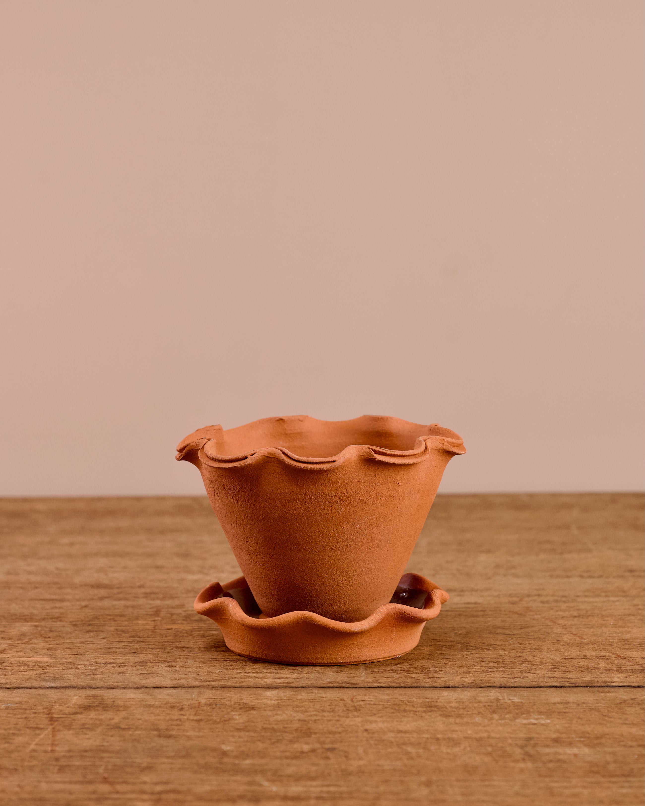 Mini Scalloped Pot